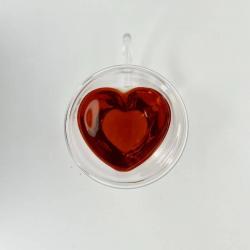 Tasse a the originale en forme de coeur en verre