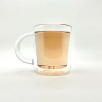 Tasse en verre a double paroi avec du the